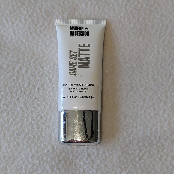 Makeup Revolution Makeup 32game Set Matte Mattifying Primer White